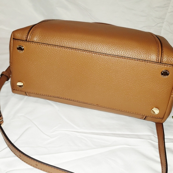 Michael Kors Lenox Large Pebbled Leather Bag - Picture 8 of 8